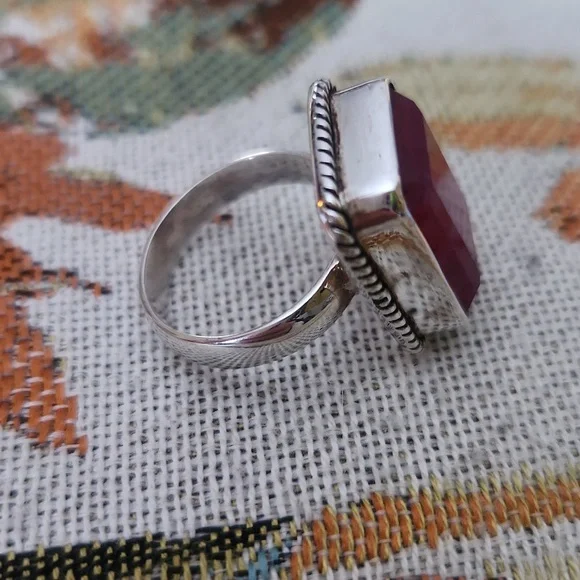 Ruby Ring - Picture 3 of 7